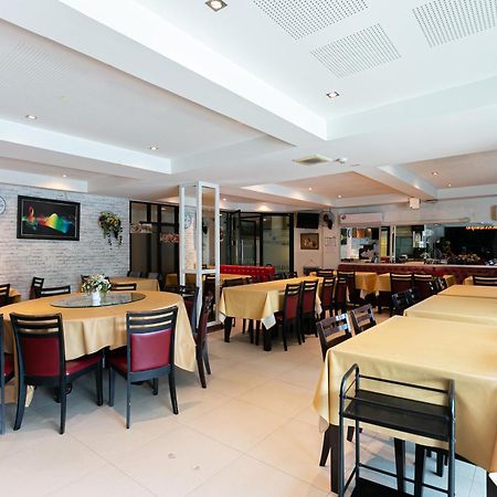 Grand Ratchapruek Hotel Pak Kret Buitenkant foto