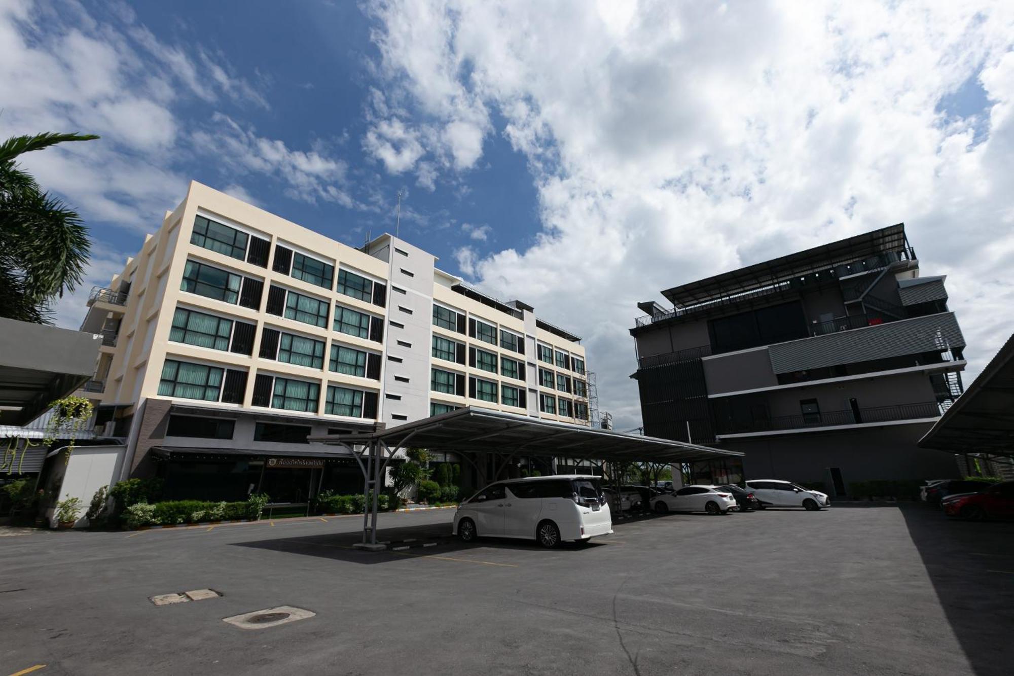 Grand Ratchapruek Hotel Pak Kret Buitenkant foto