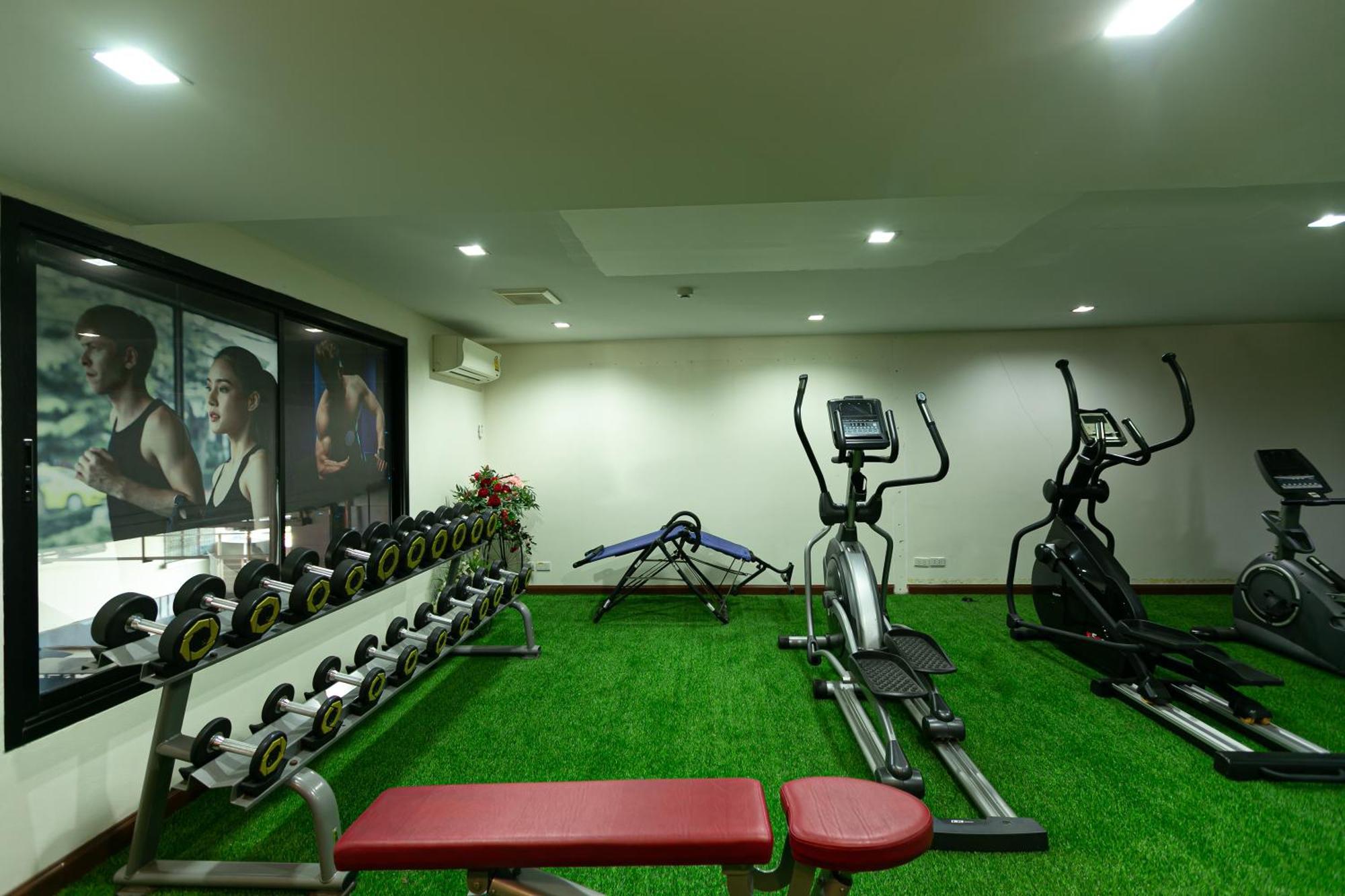 Grand Ratchapruek Hotel Pak Kret Buitenkant foto