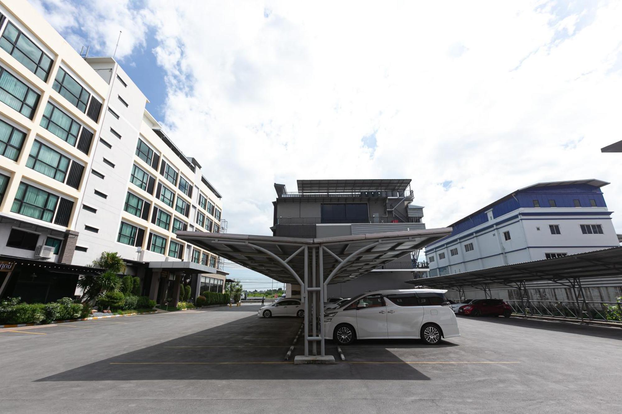 Grand Ratchapruek Hotel Pak Kret Buitenkant foto