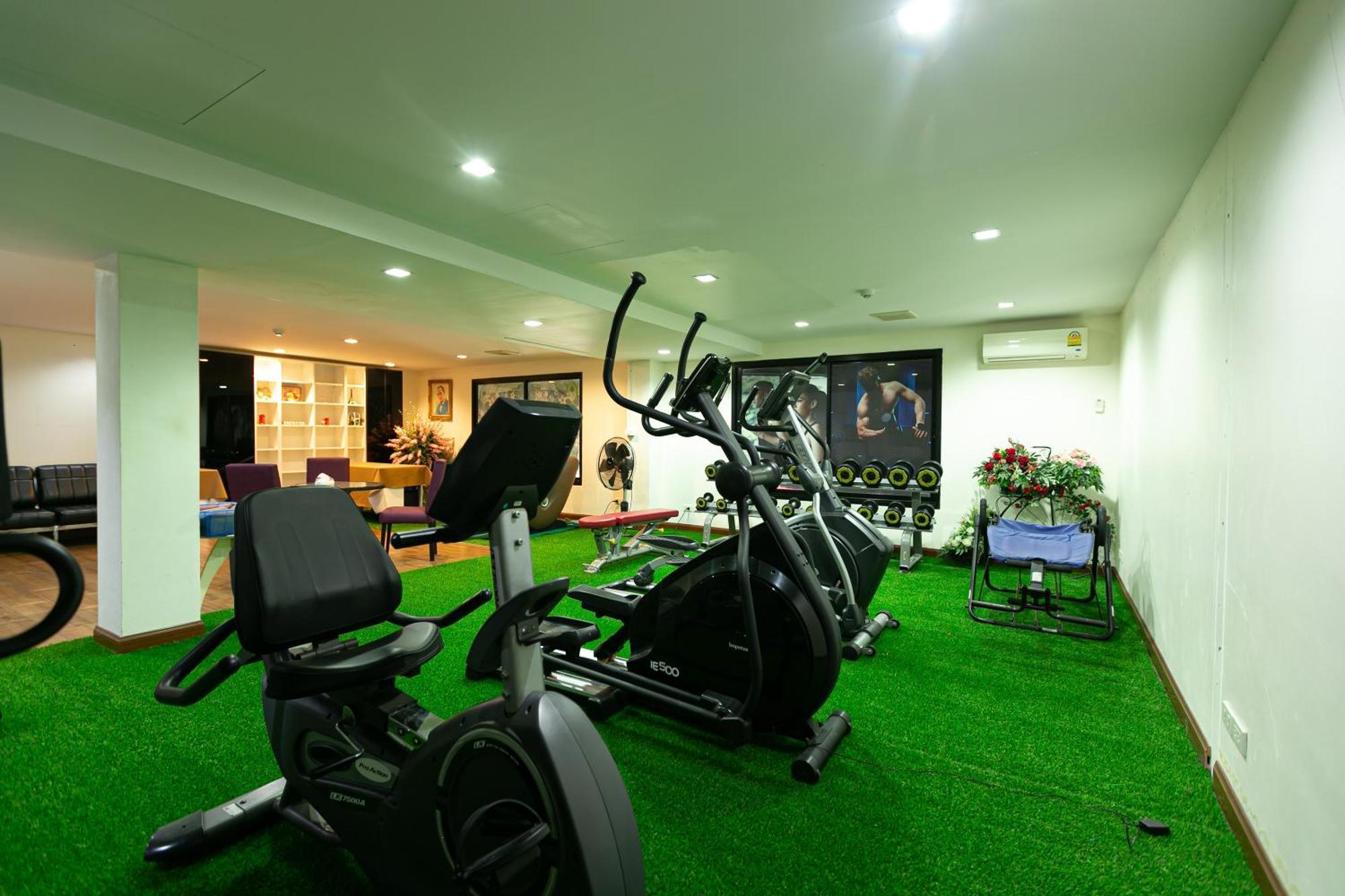 Grand Ratchapruek Hotel Pak Kret Buitenkant foto