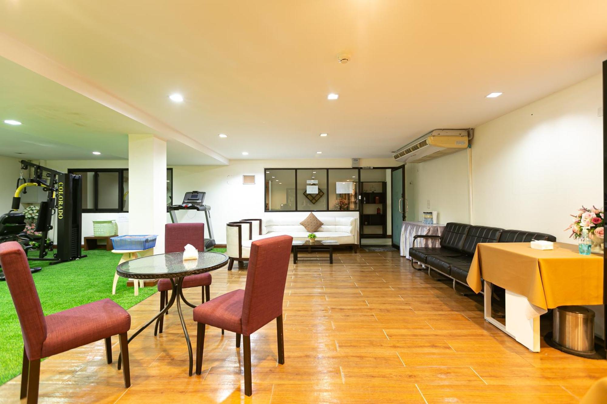 Grand Ratchapruek Hotel Pak Kret Buitenkant foto